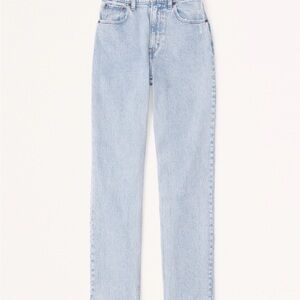 Abercrombie 90s Ultra High Rise Straight
Jeans Light Wash